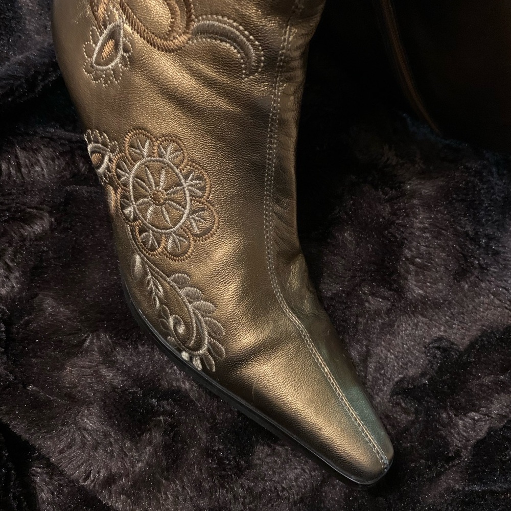 Size 7 Ferra Giacoma Gold Embroidered Boots - Picture 3 of 14